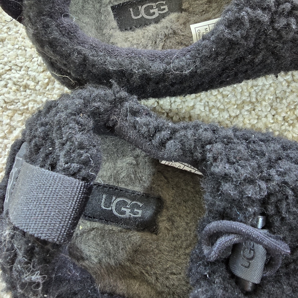 Ugg Plushy Slippers - Picture 5 of 7
